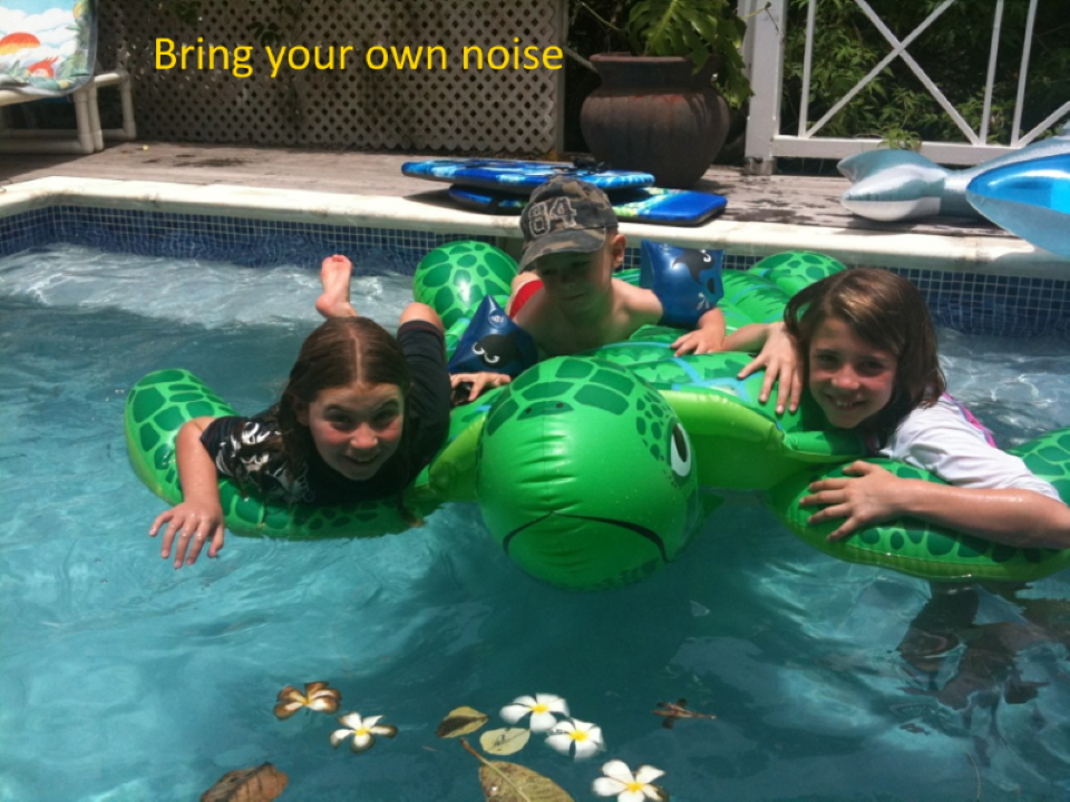 kids-in-pool
